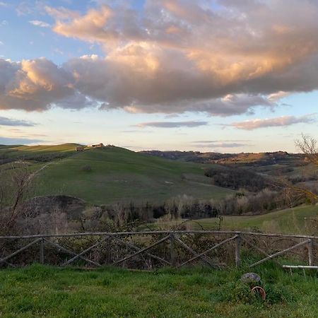 La Casina Di Helen Apartment Montalcino Exterior photo